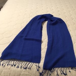 Blue scarf